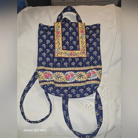 Vera Bradley Vintage quilted Yellow & Blue Floral Backpack Vera Bradley Quilted Floral Knapsack - Yellow | Mercari main image 3